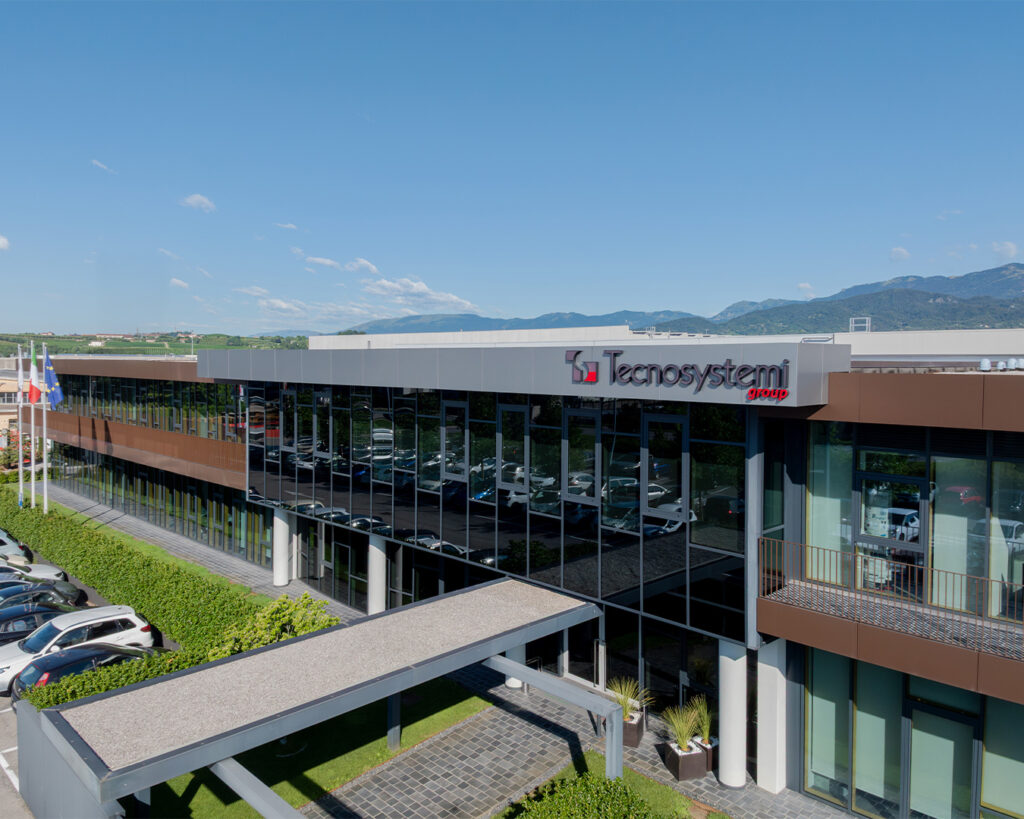 foto esterna dall'alto della sede direzionale di Tecnosystemi