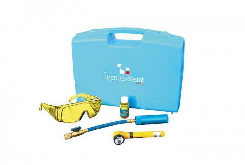  UV lamp kit supplied in a carrying case