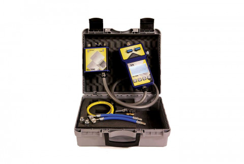 IDEAT Vacuum and charging kit in a carrying case